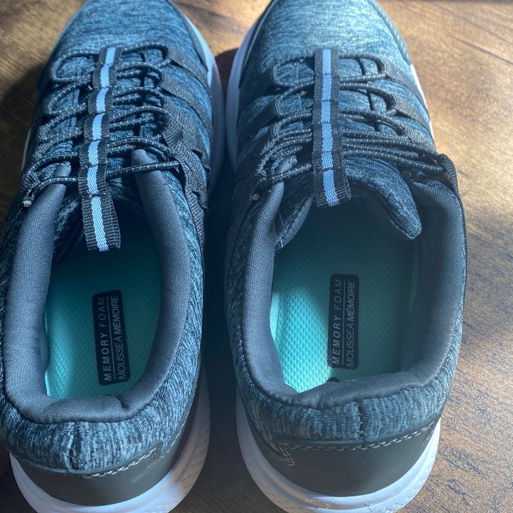 Brand new athletic works shoes